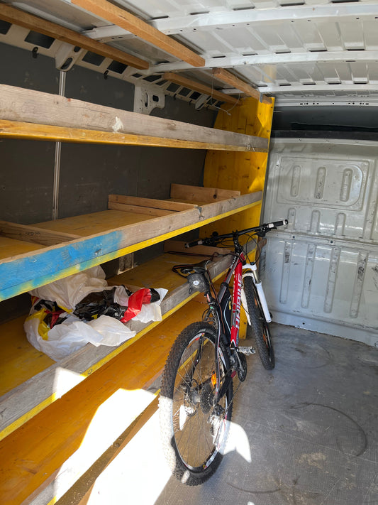 Camperausbau Peugeot Boxer – Rückbau, Boden und Dämmung