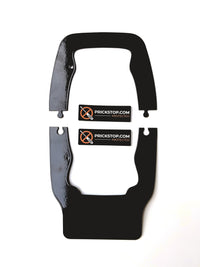 Zweiteiliges Prickstop-Schutzblech für Fiat – schwarze Edelstahlplatten mit zwei Warnaufklebern, zur äußeren Montage an Fahrer- oder Hecktür als Einbruchschutz