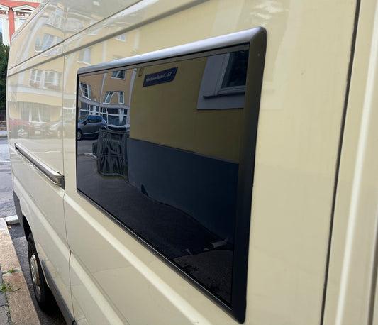 Camperausbau Peugeot Boxer – Einbau der Fenster von Belluna